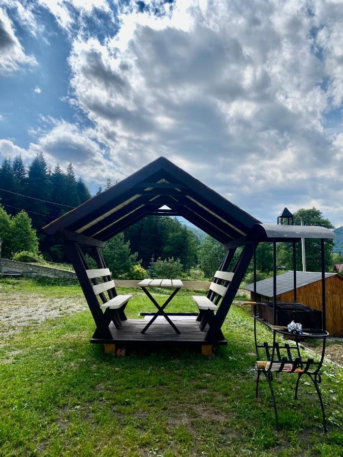 Лучка Villa Mykulytjyn Exteriör bild