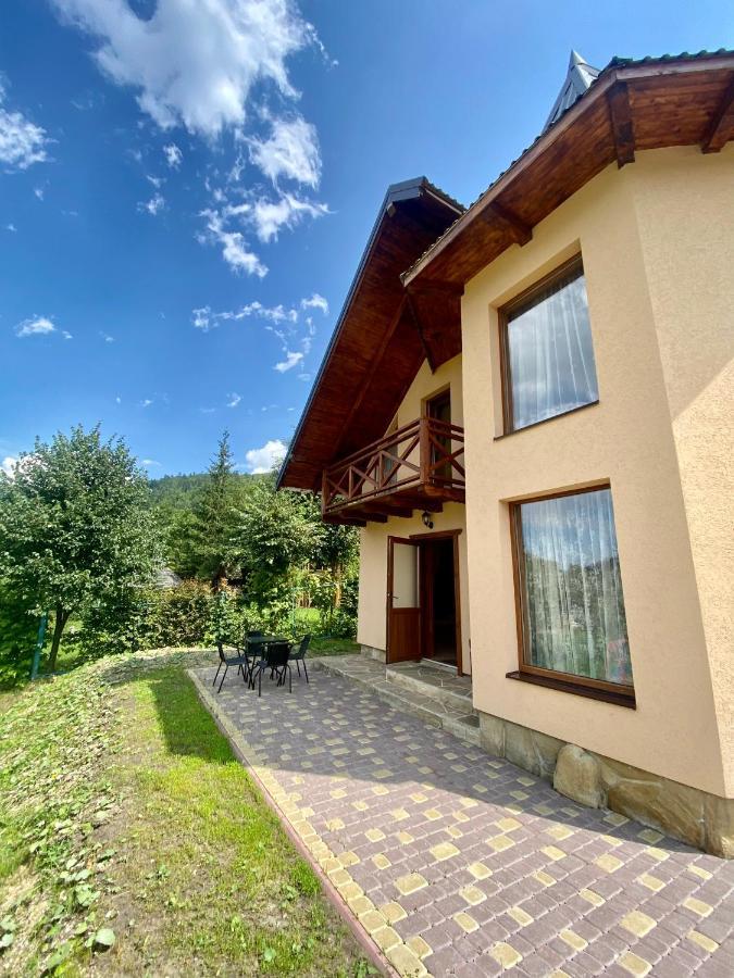 Лучка Villa Mykulytjyn Exteriör bild