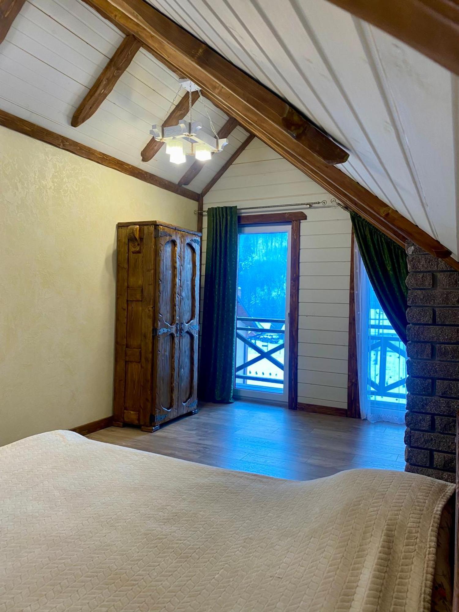 Лучка Villa Mykulytjyn Exteriör bild
