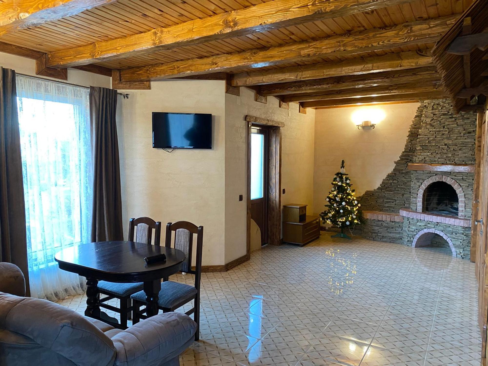 Лучка Villa Mykulytjyn Exteriör bild
